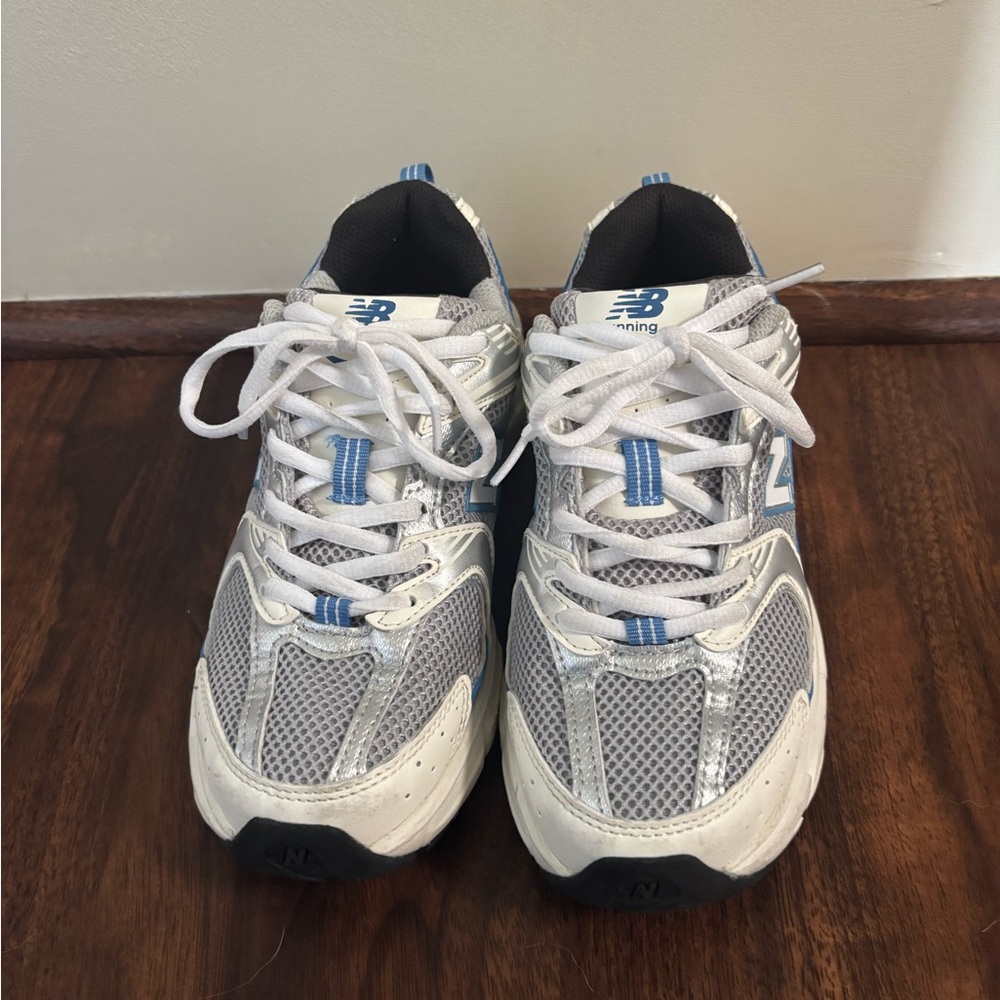 New Balance White and Blue Sneakers with Cushioned Midsoles